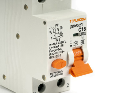 Дифференциальный Автоматический Выключатель 6kA 30mA 2П х-ка С 16А тип АС 240/415В TEPLOCOM